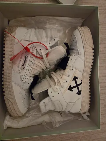 Stylish Off-White High-Top Sneakers - Limited Edition!