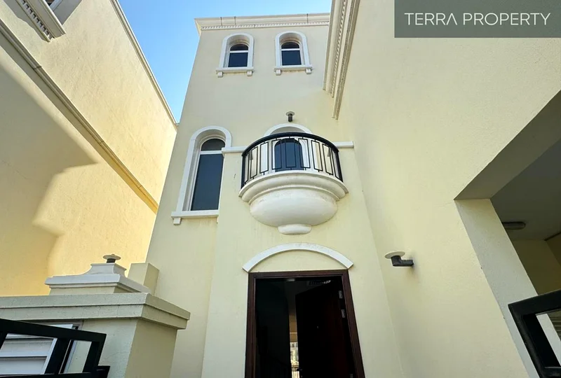 Lovely Community - Pool View - Well Maintained63859512840321112