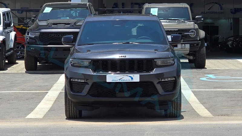 ( 4 Years Warranty Or 100K Km @Official Dealer ) 2024 JEEP GRAND CHEROKEE LAREDO 4WD GCC 0Km63231163904643111