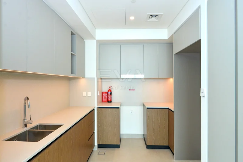 Spacious | Unfurnished | Vacant64026863253507114