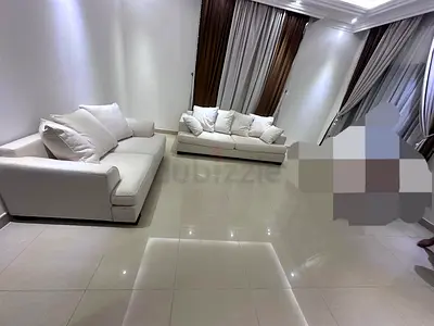 The One Kingston 3+2 sofa set Like A brand NEW