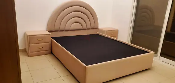 Stylish Modern Bed with Nightstands - Perfect for Any Bedroom!