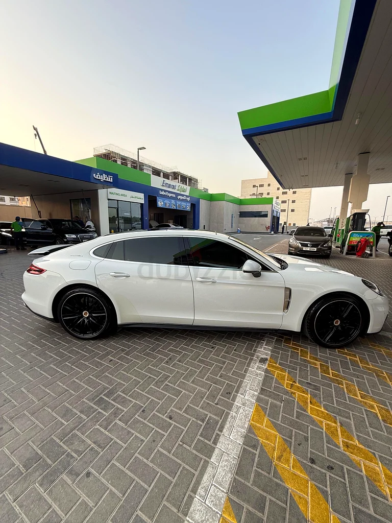 Panamera GCC no paint no accident63227257759363113