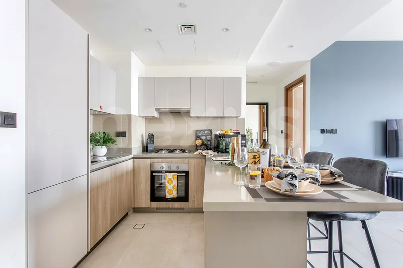 FULLY FURNISHED | VACANT | LAGOON VIEW64016293979779114