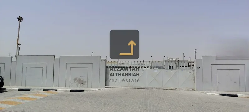 فرصة استثمارية نادرة في قلب المنطقة الصناعية بالشارقة للبيع – أرض صناعية مسيجة تبلغ مساحتها 12,840 قدم مربع في63818717605122110