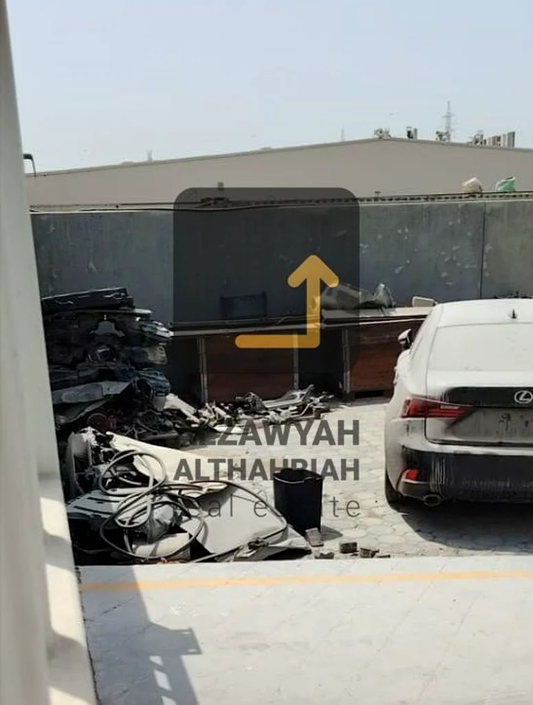 فرصة استثمارية نادرة في قلب المنطقة الصناعية بالشارقة للبيع – أرض صناعية مسيجة تبلغ مساحتها 12,840 قدم مربع في63818717605122111