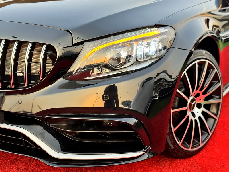 مرسيدس بنز C300 2016 تحديث 2020 بدي كيت 63 بحالة الوكالة وسعر عرض ممتاز.63229282547585113