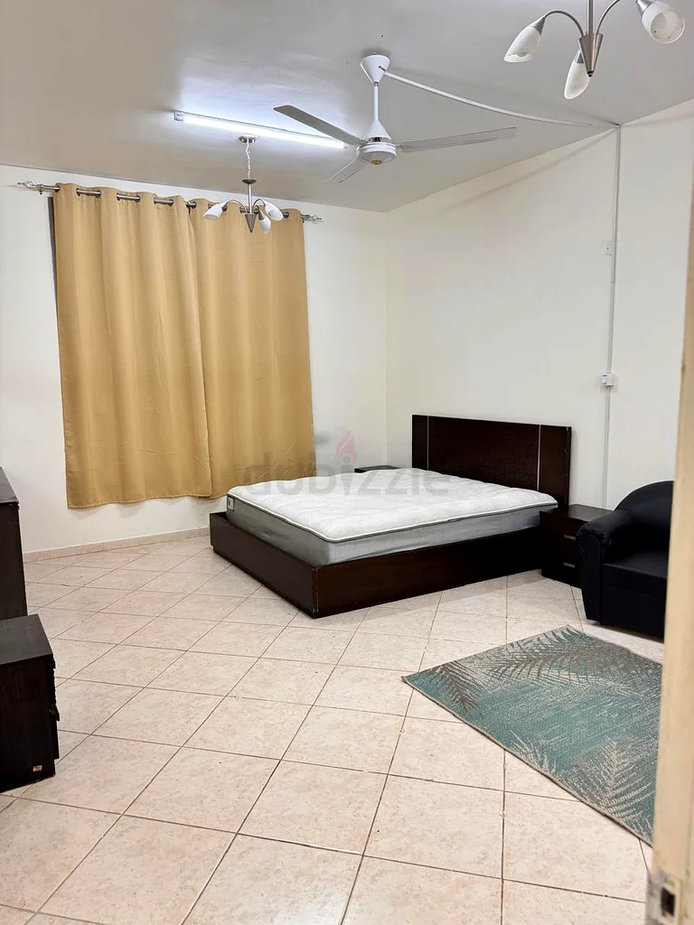غرفة عائلية للأزواج الهنود، مخرج مترو برجمان 263218792509314112
