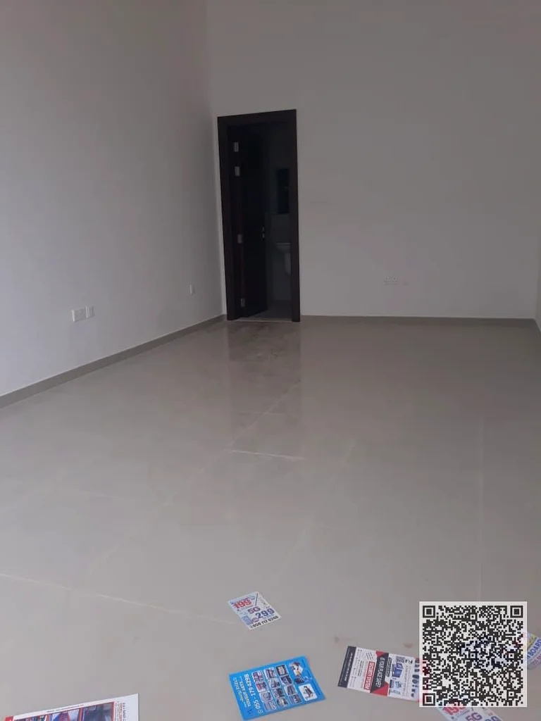 متجر للإيجار السنوي في منطقة العجمان الزاهية63219812580611112