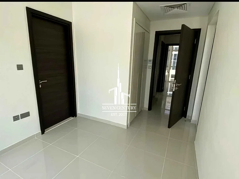 Single Row | Vacant | Community View64003832373121112