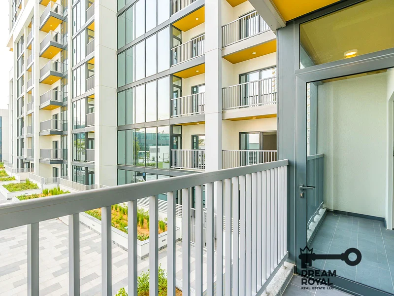 Modern 1BR | Attached Bath | Bright Space63759159725058111