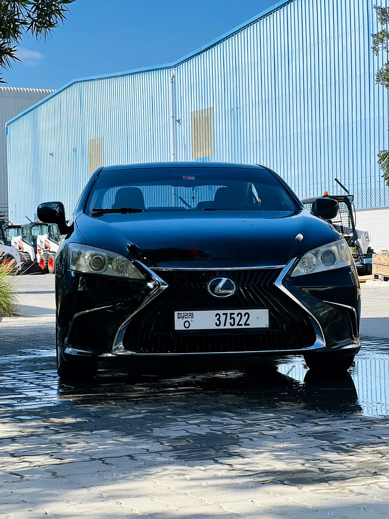 بيع عاجل لكزس ES 350 بحالة ممتازة. فقط لعملاء حقيقيين، اتصل بي63225702824321113