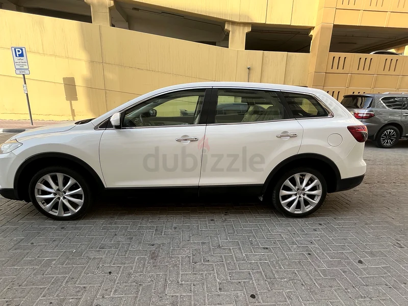 مازدا CX9  
ممشى قليل لدول مجلس التعاون الخليجي، حالة جيدة جداً، كامل الخيارات، موديل 2015، خالية من الحوادث، طلاء أصلي63223315832195113