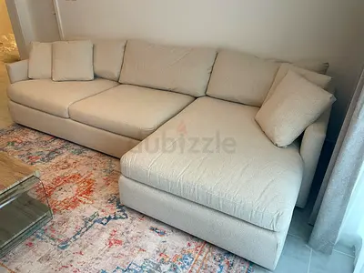 Crate Barrel Stylish L-Shaped Sofa in Elegant Beige