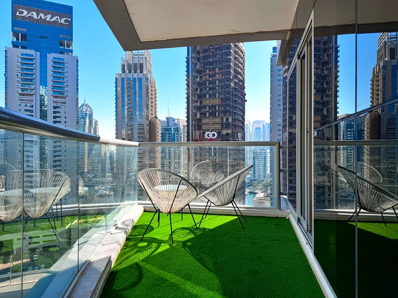 Fully Furnished | Fully Upgraded | Marina and Sea View64037065133571113