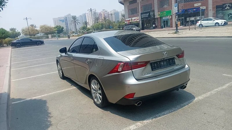 لكزس IS-200 T 2016 مواصفات دول مجلس التعاون الخليجي، قيادة سيدة63226744561283113