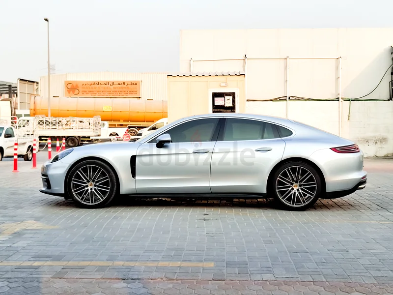 AED 3613/month | 2017 Porsche Panamera  | GCC Specs | Ref#34841163227779761665114