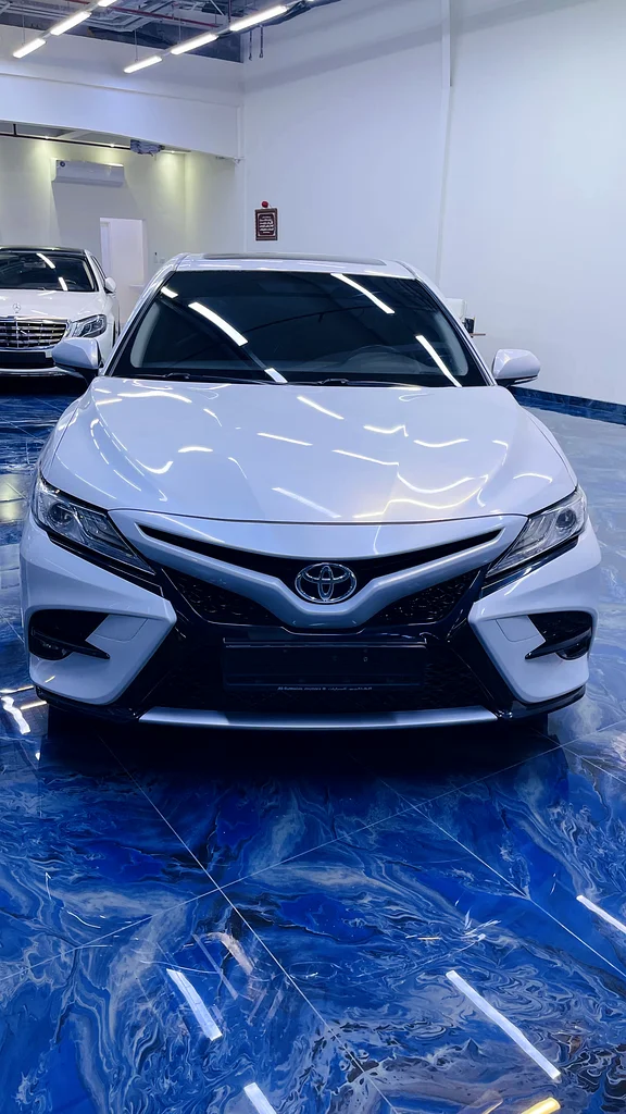 Toyota Camry 2020 V6 Gulf Grand Sport, like new condition, very clean, number one63401308440706111