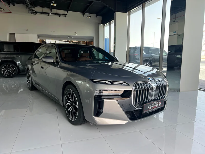 BMW 74063411931398786112