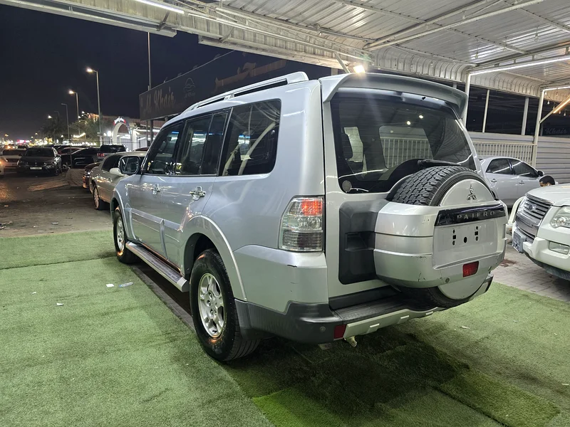 Mitsubishi Pajero, very clean Gulf version63233103215875111