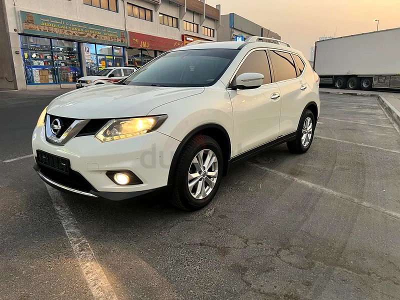 A 5 seater suv offers a 2.5 liter engine GCC car very very good condition net and clean car63399963861633112