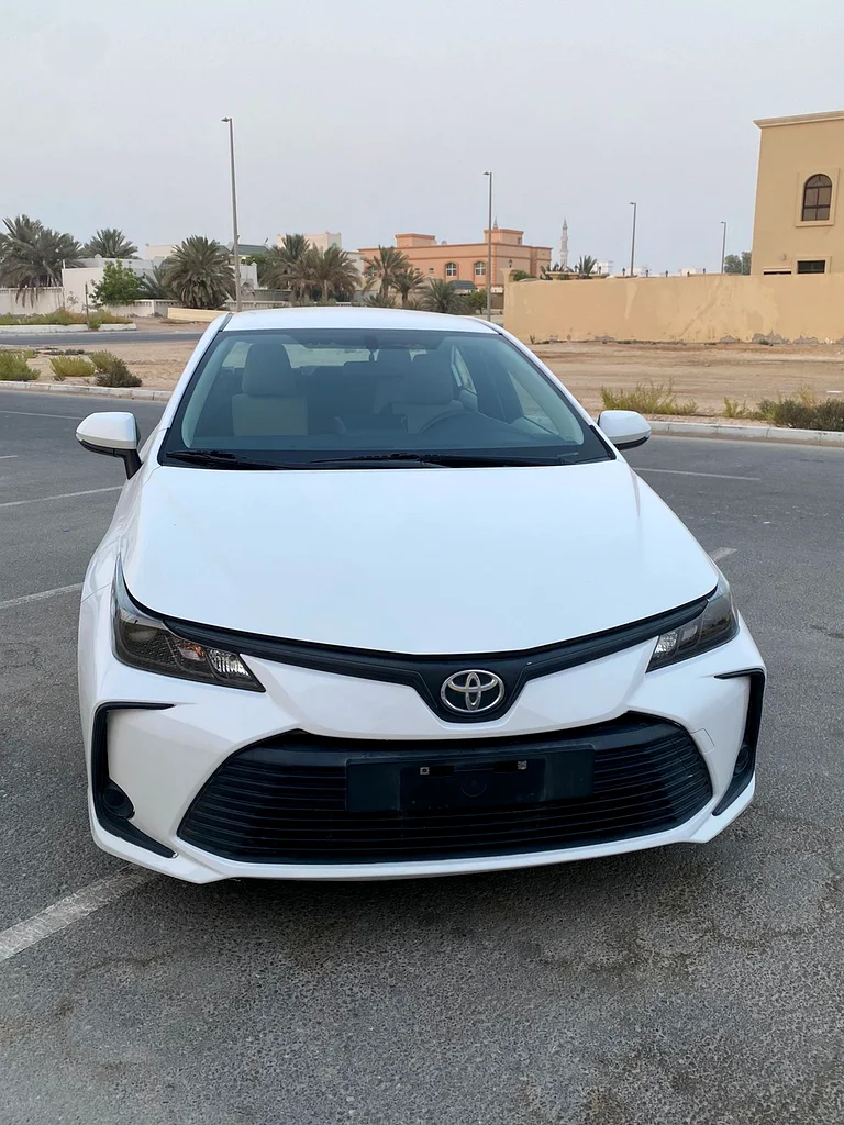 تويوتا كورولا 1.6 لتر، فئة XLI، أداء منخفض جدًا، 2022، حالة ممتازة63401304154370114