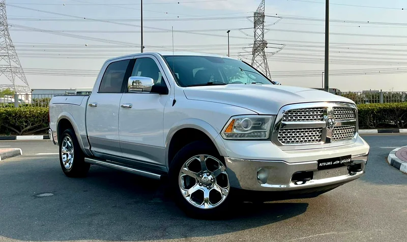 Dodge  Ram Laramie Gcc  full option  no paint accident633985343674901120