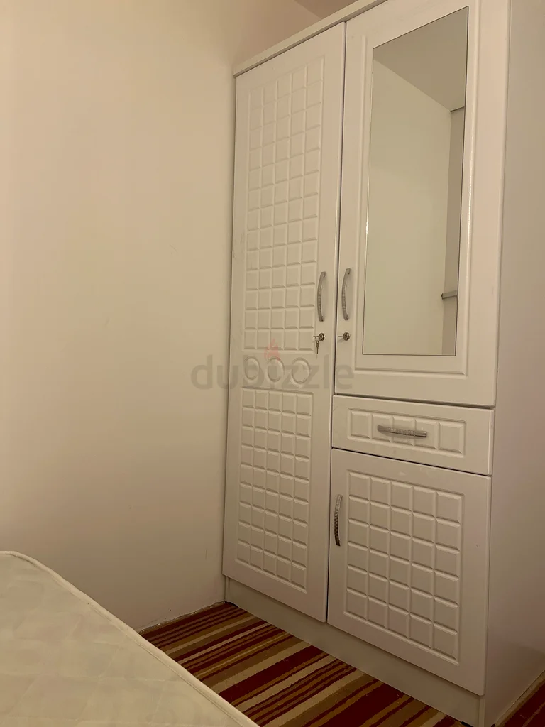 غرفة مريحة مفروشة بالكامل بالقرب من مترو DCC63218794025345113