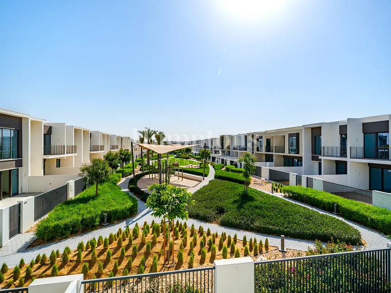 Close To Pool | Vacant | On Green Belt63947675177347110