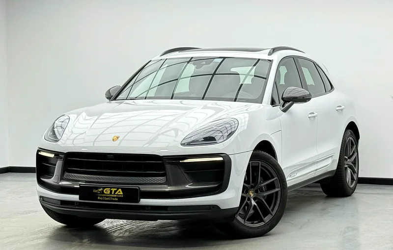2024 Porsche Macan T, 2026 Porsche Warranty, Full Porsche Service History, Very Low Kilometers, GCC633986528645131112