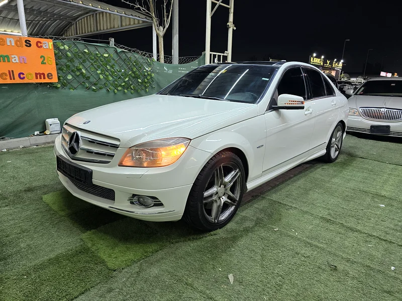 Very clean Gulf-spec Mercedes-Benz C300632311643159071111