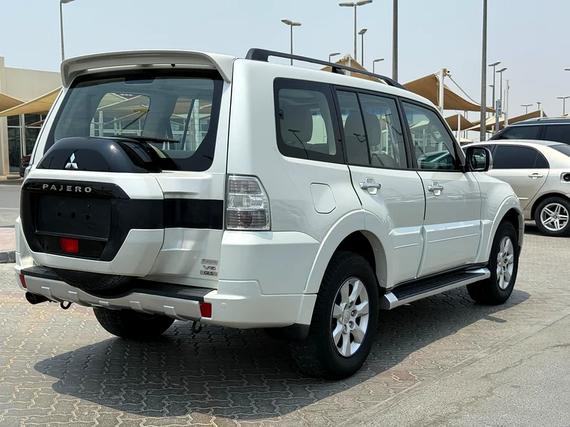 MITSUBISHI PAJERO GLS 2017 IN EXCELLENT CONDITION63398589929731113