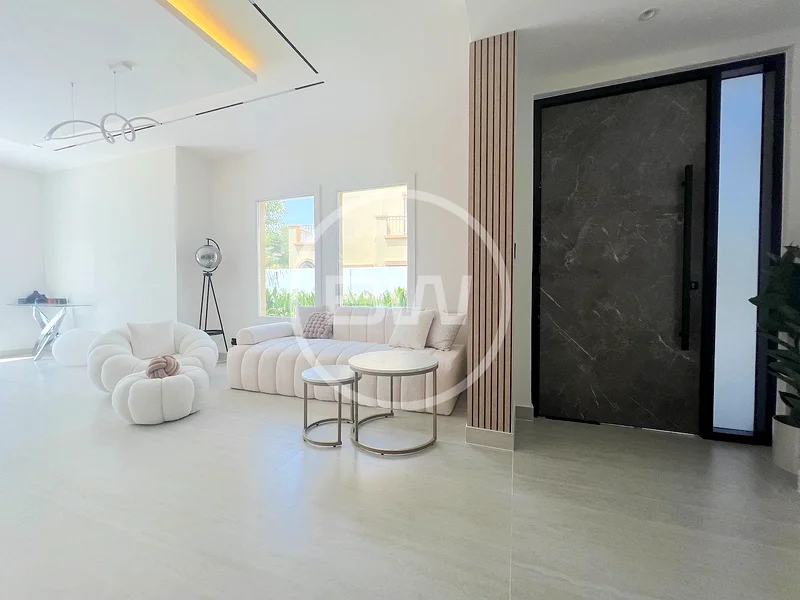 4 BEDROOMS | PRIVATE POOL | FULLY UPGRADED63922402865153114