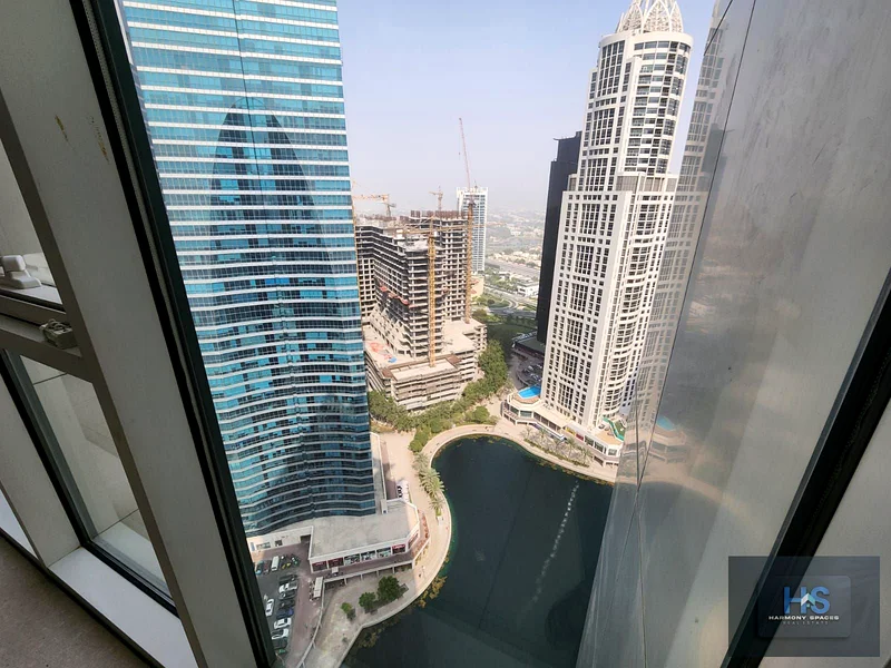 شقة واسعة من غرفتي نوم + غرفة خادمة | برج السيف 2، المجموعة السكنية U | موقع متميز63749431288322113