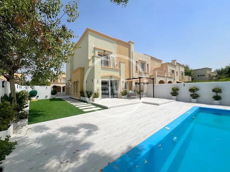 4 BEDROOMS | PRIVATE POOL | FULLY UPGRADED63922402865153110