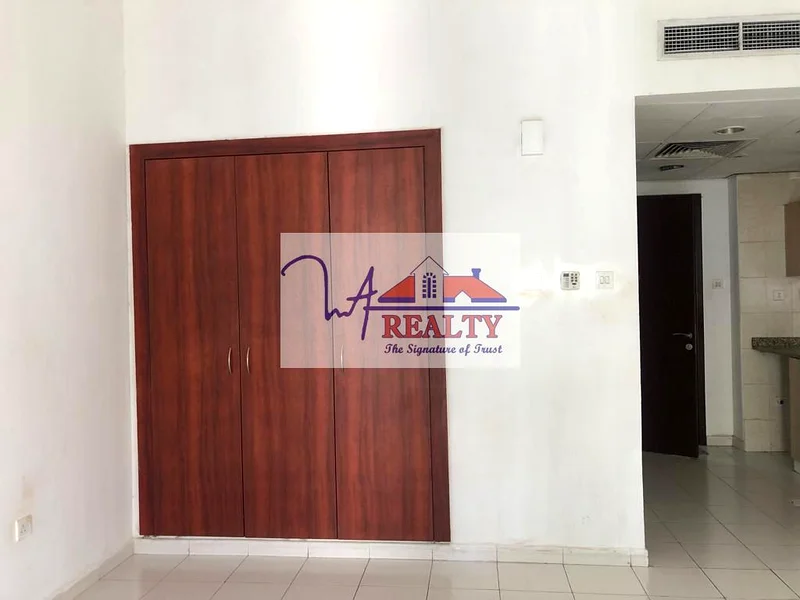 أرخص عرض!! استوديو مع شرفة للبيع في كلاستر اليونان63992295060866112