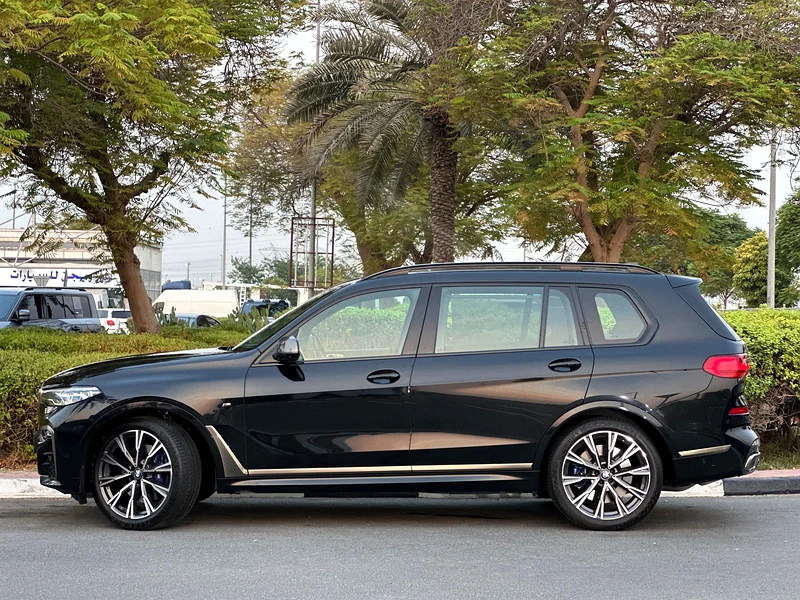 BMW X7 M50i 2022 GCC UNDER WARRANTY AND CONTRACT SERVICE FULL OPTION63406332284931113