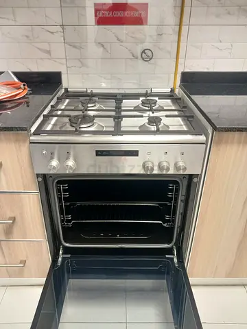 Siemens Full Gas Stove 60x60cm with oven latest model