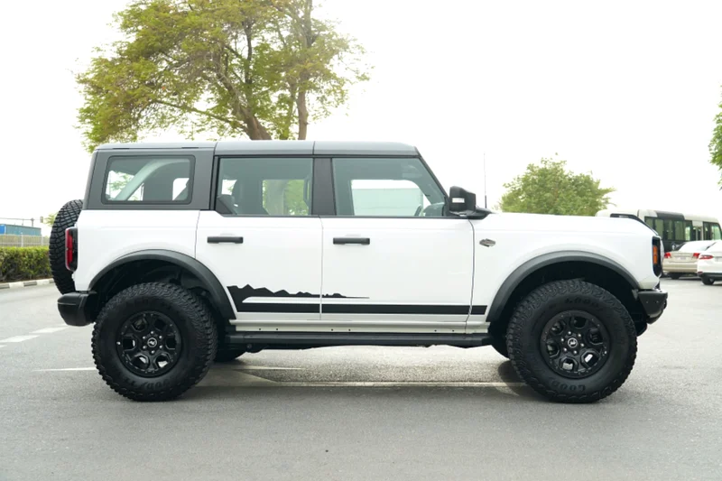 FORD BRONCO WILDTRAK 2022 WHITE GCC 47000 KM WITH DEALER WARRANTY  SERVICE CONTRACT63399878440962111