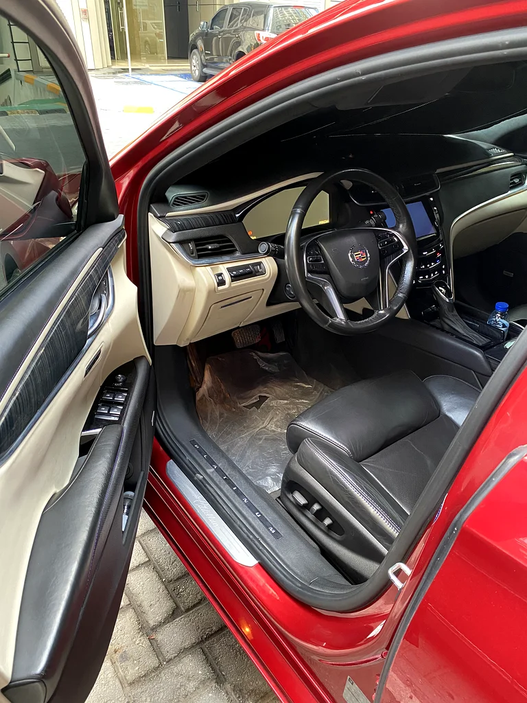 Cadillac XTS4 Platinum GCC63398487684482114