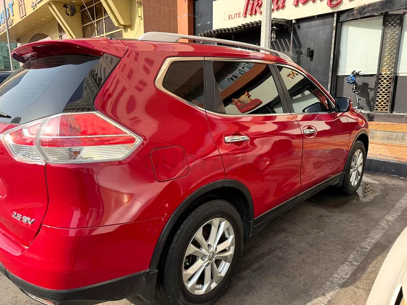 Nissan X-Trail 2.5 SV (7-seater / Inline 4)63399976537729112