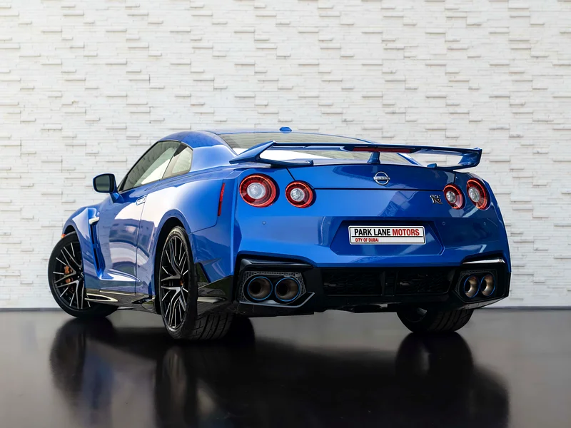 جديد بالكامل • GTR • R35 بريميوم • كيلومترات التسليم • كندي • عنوان نظيف63226745645442111