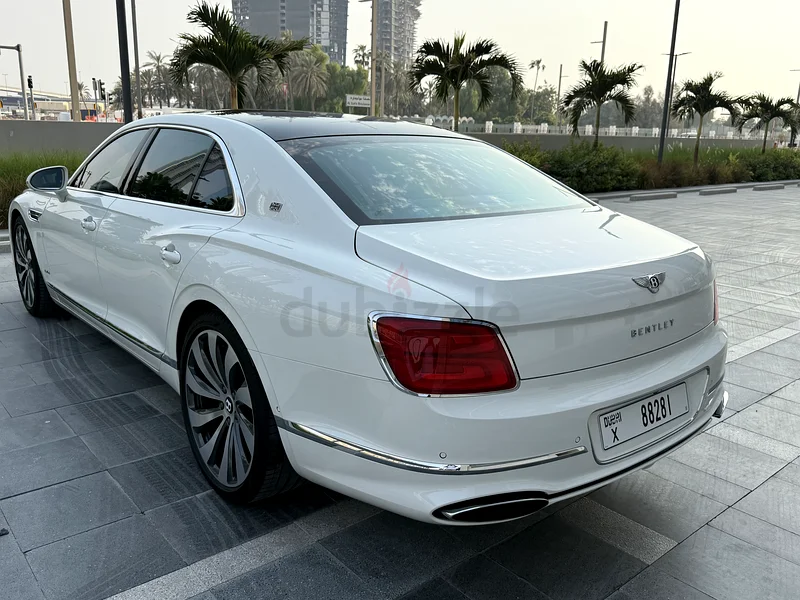 GCC First Edition Low mileage Very good condition No Accident No Paint63398526730242113