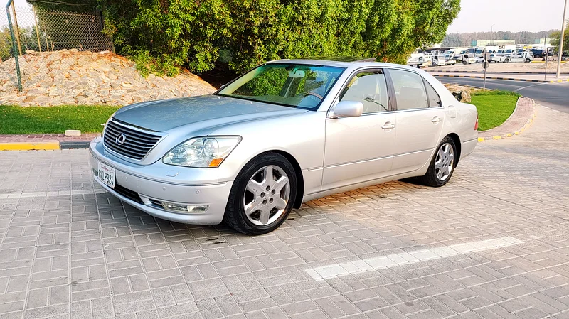 LEXUS LS430 2004 USA FULL OPTION WITH SUNROOF LEATHER SITES CROSS CONTROL AND ALL DOORS AUTOMATIC63226219731715114