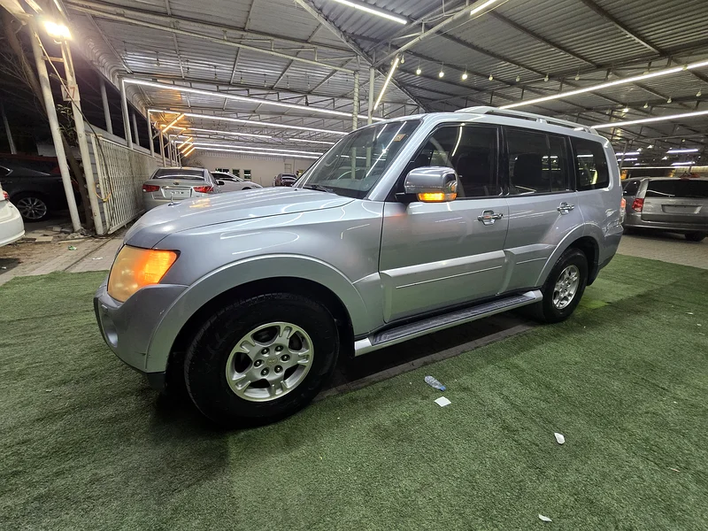Mitsubishi Pajero, very clean Gulf version63233103215875113