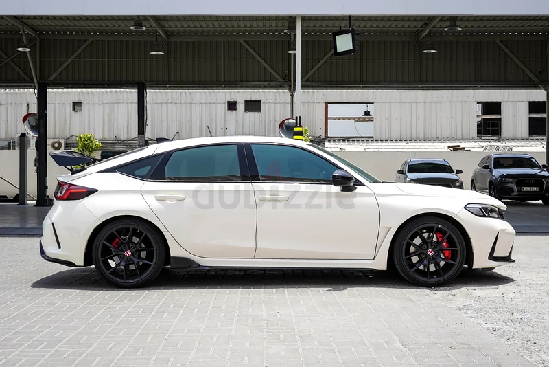 AED 2052/month | 2023 Honda Civic Type R | GCC Specs | Ref#35107763398546382465113