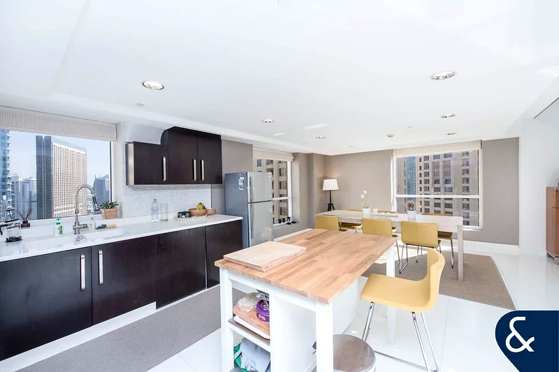 Rare to Market | Loft | Marina View |63936703147009112