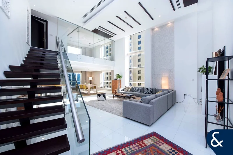Rare to Market | Loft | Marina View |63936703147009111