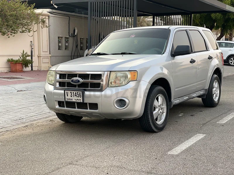 فورد ايسيب 2012 خليجي 178000 كم V4 // 2.4 لتر دفع كلي // 4*4 // مثبت سرعة حالة ممتازة63226745581441114