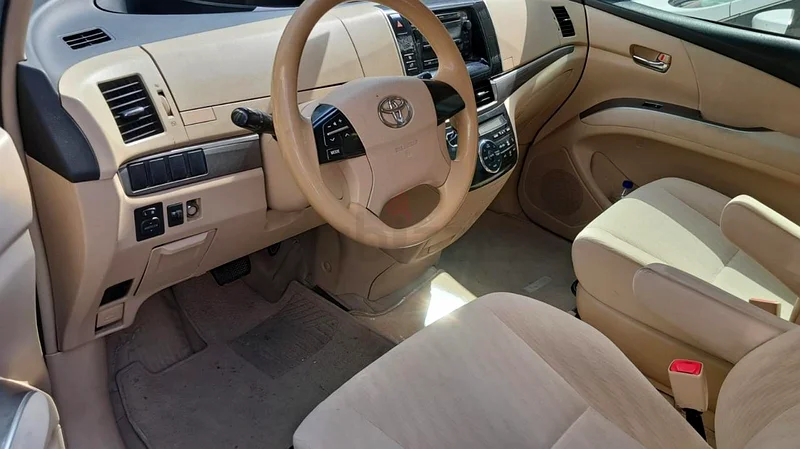 TOYOTA PRIVIA 2015 MODEL VERY NEAT AND CLEAN CAR63399942524034112